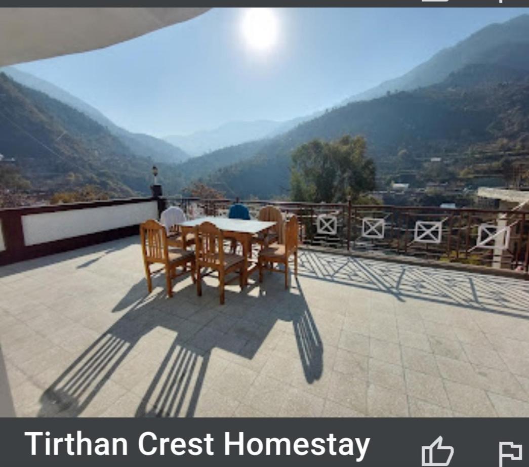 Banjār Tirthan Crest Homestay المظهر الخارجي الصورة