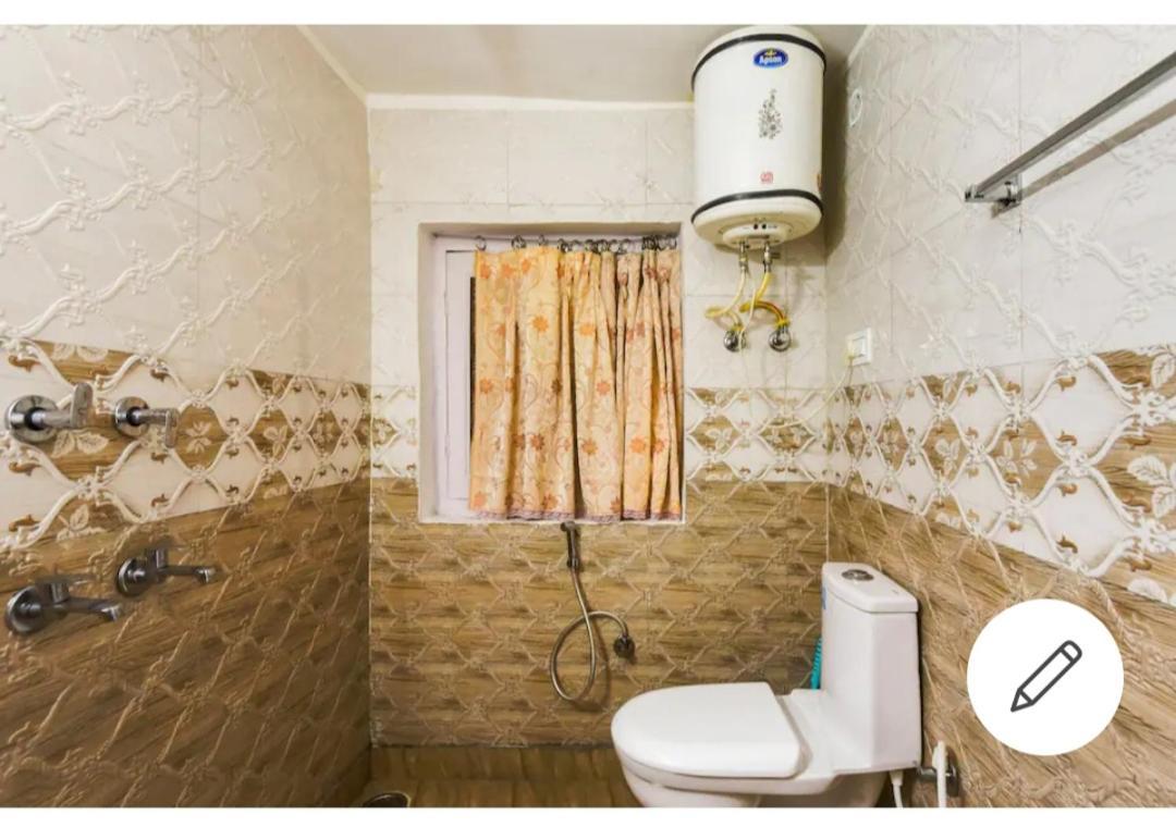 Banjār Tirthan Crest Homestay المظهر الخارجي الصورة
