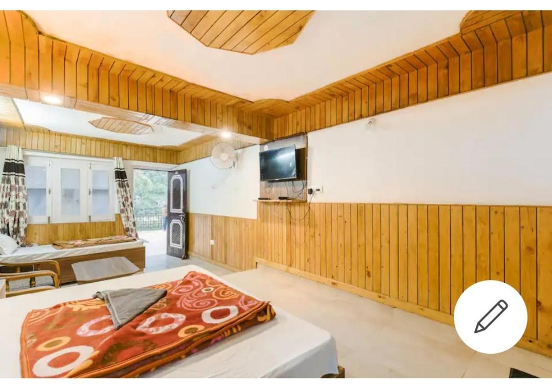 Banjār Tirthan Crest Homestay المظهر الخارجي الصورة