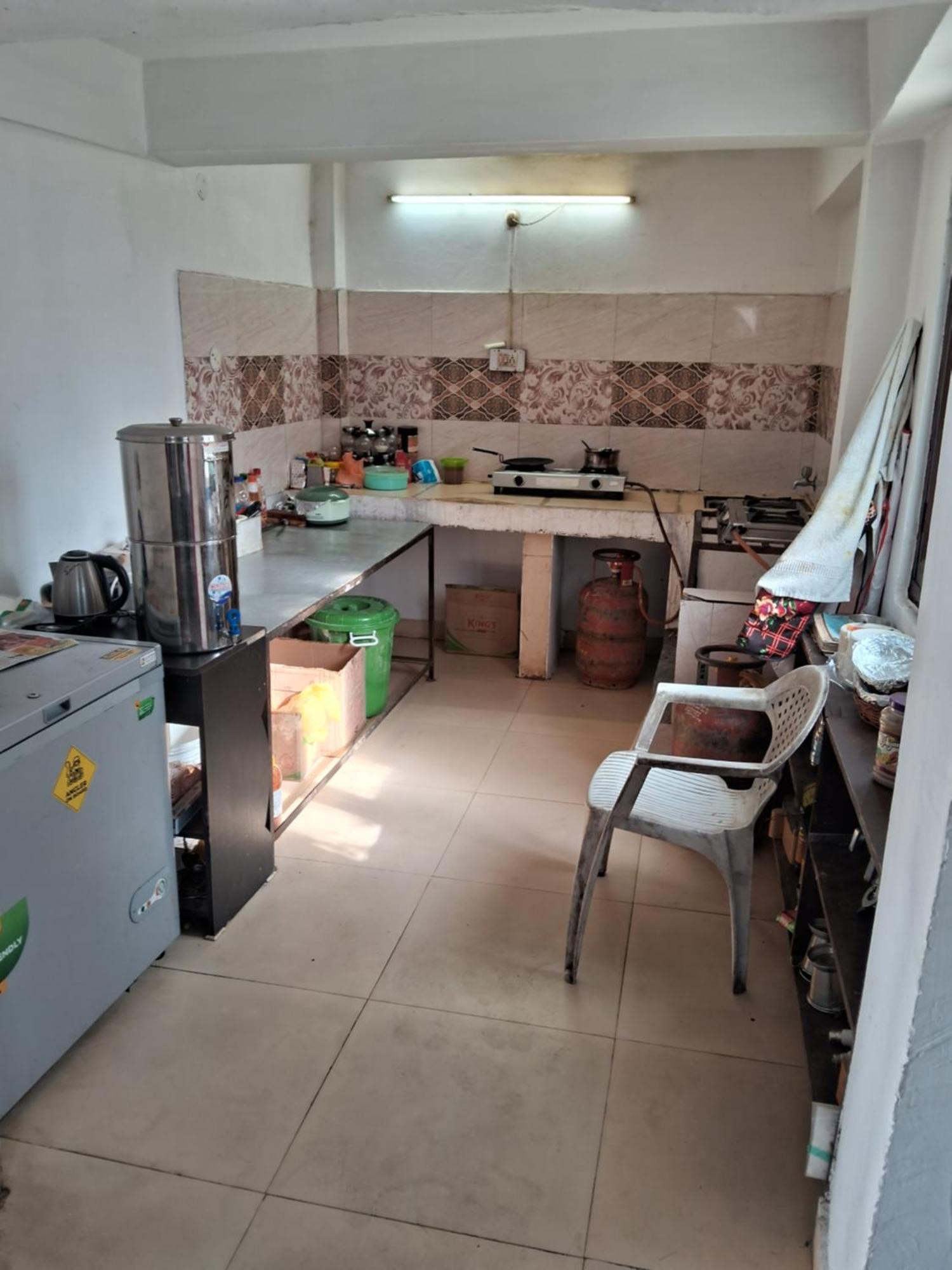 Banjār Tirthan Crest Homestay المظهر الخارجي الصورة